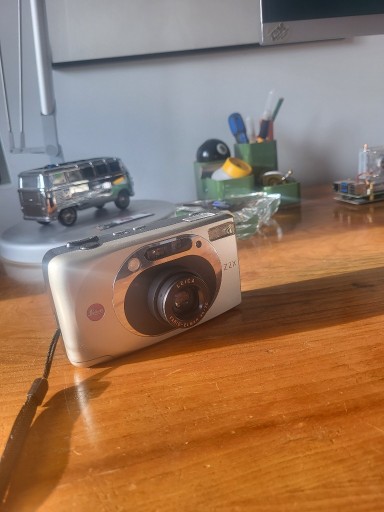 Zdjęcie oferty: Wspaniały aparat Leica Z 2X