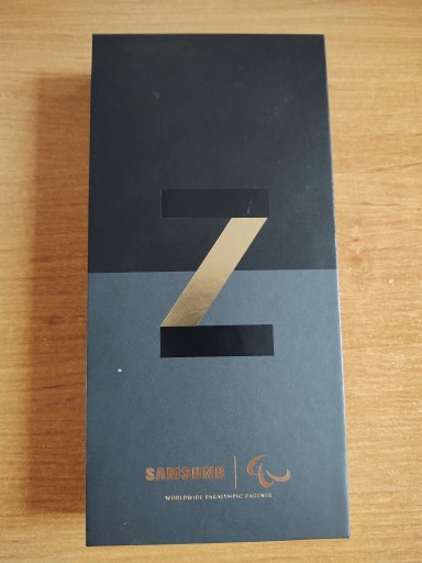 Zdjęcie oferty: Samsung Galaxy Z Flip3 5G Org. Etui Samsung
