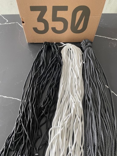 Zdjęcie oferty: Adidas Yeezy sznurowadła czarne białe Reflective