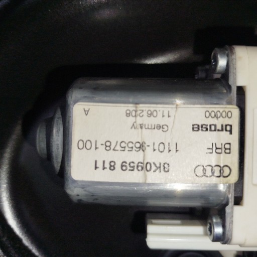 Zdjęcie oferty: Silnik Szyby drzwi lewy tył Audi A4 B8 2009r