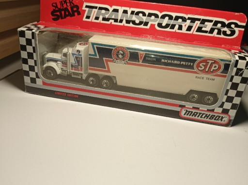 Zdjęcie oferty: Kenworth matchbox convoy transporter team stp