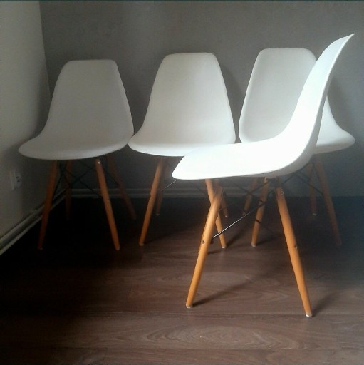 Zdjęcie oferty: Krzesła białe. 
