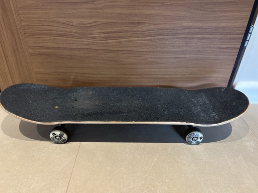 Zdjęcie oferty: DESKOROLKA – Markowy setup Krux / Bones / Primitive / Youth x Kult x Dybuk