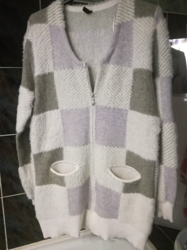 Zdjęcie oferty: Damski sweterek w krate