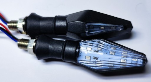 Zdjęcie oferty: Kierunkowskazy LED do motocykli na 12 V para
