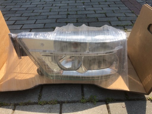 Zdjęcie oferty: Reflektor/Lampa prawa MAN TGX