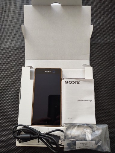 Zdjęcie oferty: Telefon Sony Xperia M5