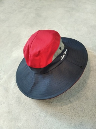 Zdjęcie oferty: Damski kapelusz trekkingowy 54 - 56 cm 