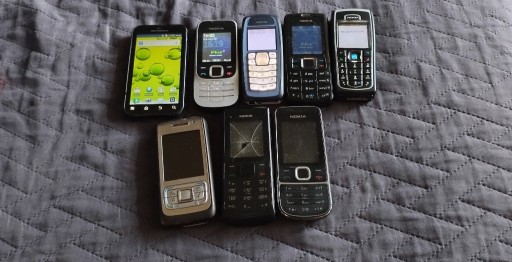 Zdjęcie oferty: Zestaw telefony Nokia Motorola