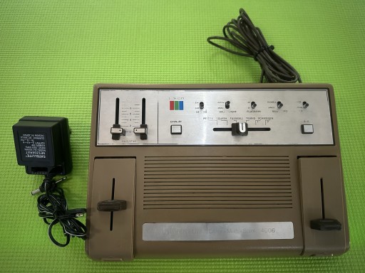 Zdjęcie oferty: Konsola TV Universum Model 4006 Rocznik 1977 RETRO