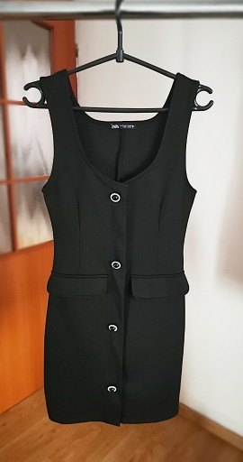 Zdjęcie oferty: Sukienka mini ZARA mała czarna guziki 36 S bez wad