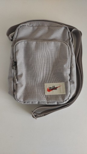 Zdjęcie oferty: Saszetka / torba na ramię Nike Heritage