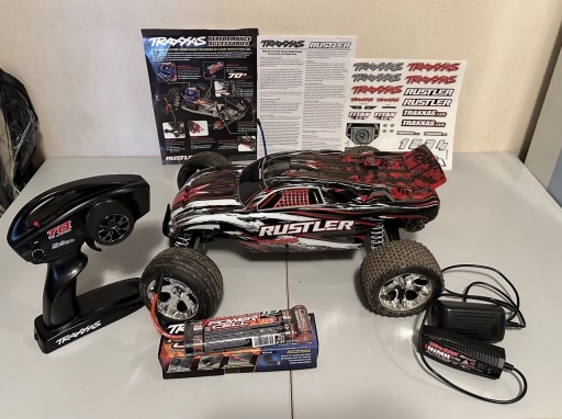 Zdjęcie oferty: TRAXXAS Rustler bateria zestaw komplet