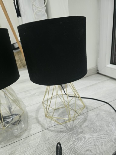 Zdjęcie oferty: Lampki nocne lampy stołowe czarno złote abażur