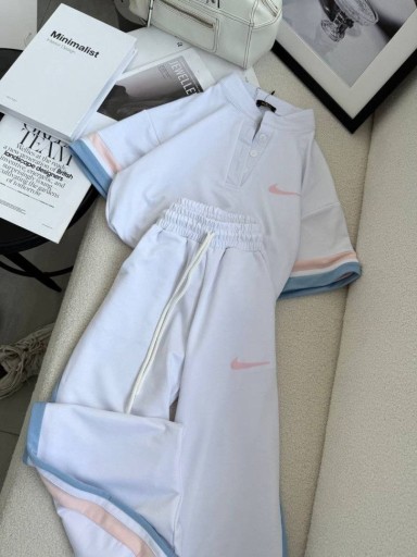 Zdjęcie oferty: dres damski sportowe