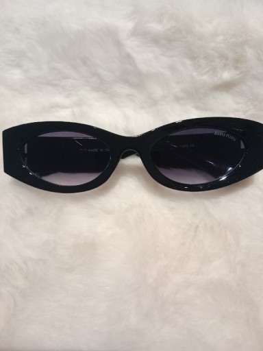 Zdjęcie oferty: Okulary przeciwsłoneczne Miu Miu