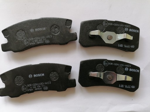 Zdjęcie oferty: BOSCH  Klocki Hamulcowe - Komplet Tył 0986424717