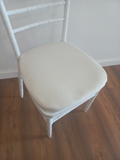 Zdjęcie oferty: Elegancka poduszka na krzesło 40 cm x 40 cm beż