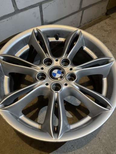 Zdjęcie oferty: Felgi bmw f20 stan dobry