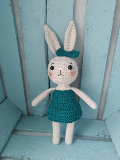 Zdjęcie oferty: LiLa      Królik na szydełku amigurumi