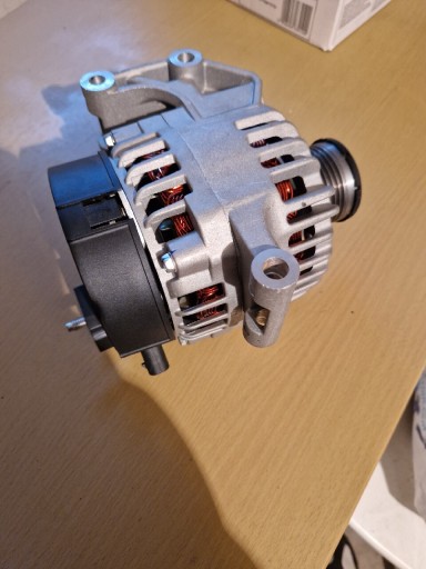 Zdjęcie oferty: Alternator Opel Corsa D