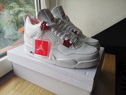 Zdjęcie oferty: Nike Air Jordan 4 | Metallic Red | EU43 | 