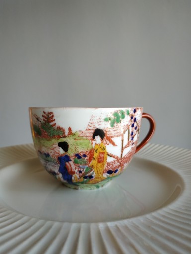 Zdjęcie oferty: Filiżanka, japońska porcelana, gejsze, vintage