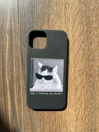 Zdjęcie oferty: Czarny Case Iphone13 (może tez 12)