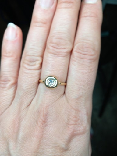 Zdjęcie oferty: Złoty pierścionek z brylantem