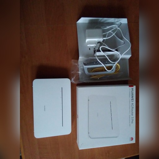 Zdjęcie oferty: Huawei 4G router 3 Pro