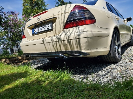 Zdjęcie oferty: Zderzak tyl AMG wydech Mercedes w211 e klasa sedan