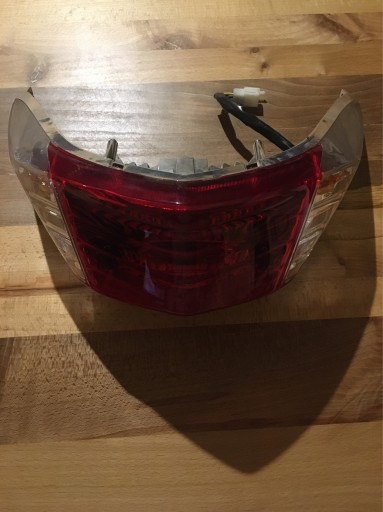 Zdjęcie oferty: YAMAHA CYGNUS X 125 FLAME LAMPA TYŁ