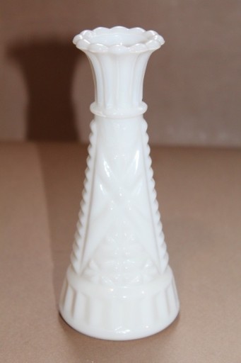 Zdjęcie oferty: Biały szklany wazon ,nr 1385, Sklep FiaF