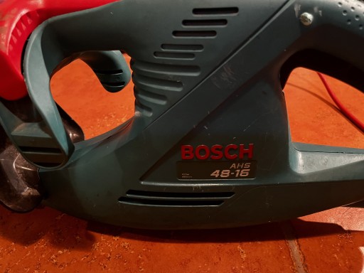 Zdjęcie oferty: Nożyce Bosch do krzewów 