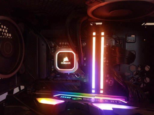 Zdjęcie oferty: Komputer do gier w całości lub na części. Grafika sprzedana