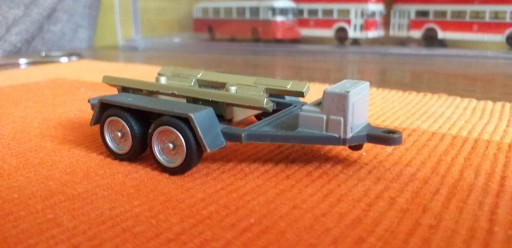 Zdjęcie oferty: przyczepa plastikowa na łódkę, resorak 