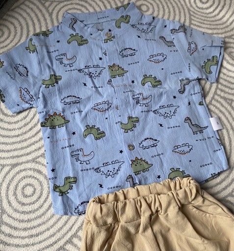 Zdjęcie oferty: Komplet letni koszula spodenki dinozaury dla chłopca 98