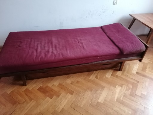 Zdjęcie oferty: Tapczan jednoosobowy PRL 1970