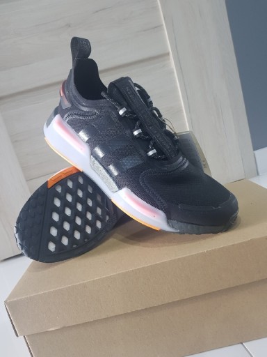 Zdjęcie oferty: Adidas męskie buty sportowe NMD_V3 r. 43 1/3 