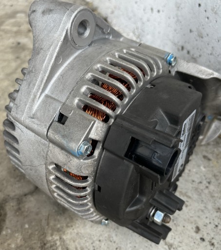 Zdjęcie oferty: Alternator BMW oryginał