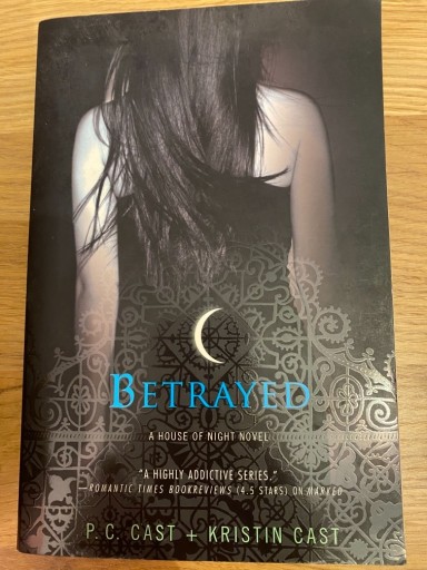 Zdjęcie oferty: Betrayed P.C. Cast Kristin Cast