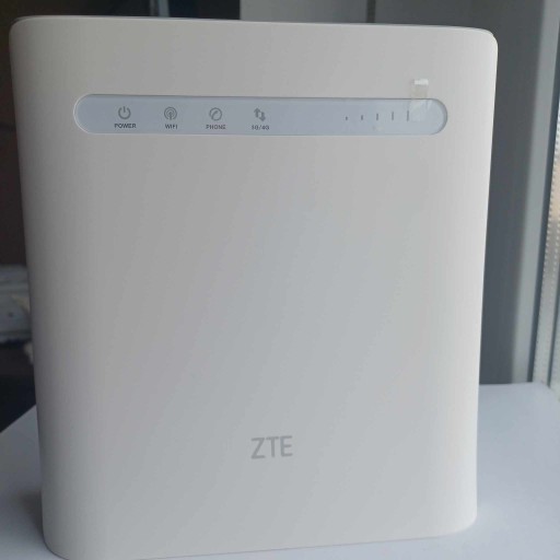Zdjęcie oferty: Router ZTE MF286R - router WiFi z modemem 4G