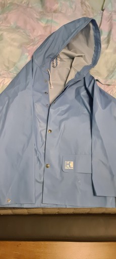 Zdjęcie oferty: Przeciwdeszczow kurtka Helly Hansen xs