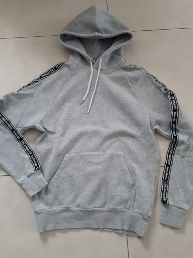 Zdjęcie oferty: bluza z kapturem 164 S