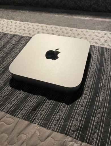 Zdjęcie oferty: Mac mini m1 w świetnym stanie!!!