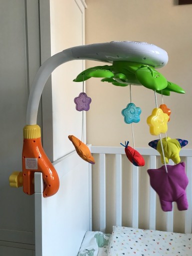 Zdjęcie oferty: Karuzelka niemowlęca/dziecięca (pozytywka, lampka)