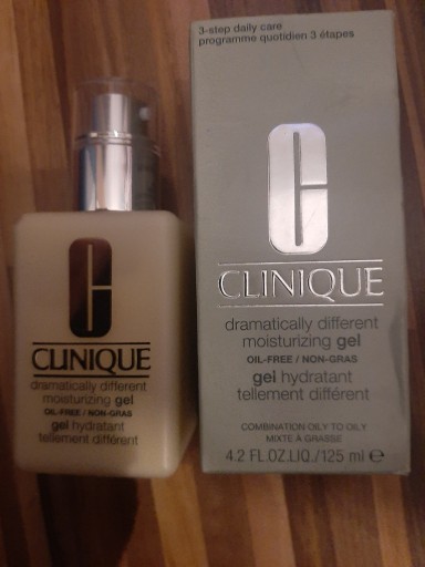 Zdjęcie oferty: Clinique dramatically different moisturizing 