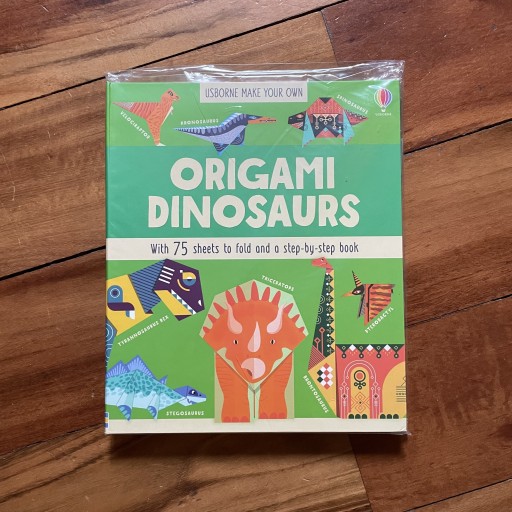 Zdjęcie oferty: Origami Dinosaurus, Usborne, nowe