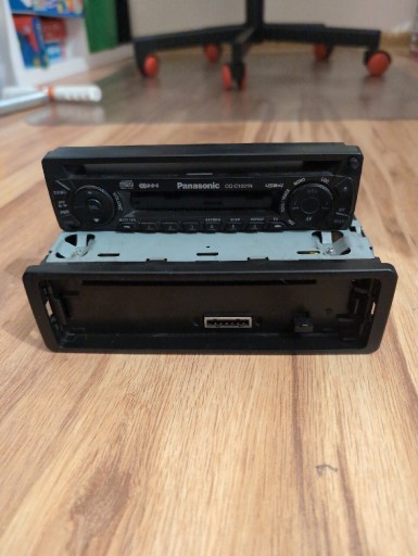 Zdjęcie oferty: RADIO SAMOCHODOWE PANASONIC CQ-C1001N