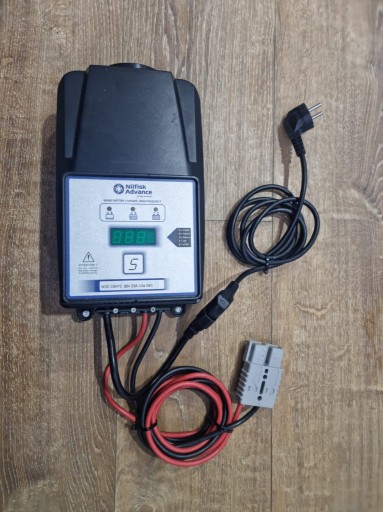 Zdjęcie oferty: Prostownik,ładowarka CBHF2 24V 30A NILFISK ADVANCE